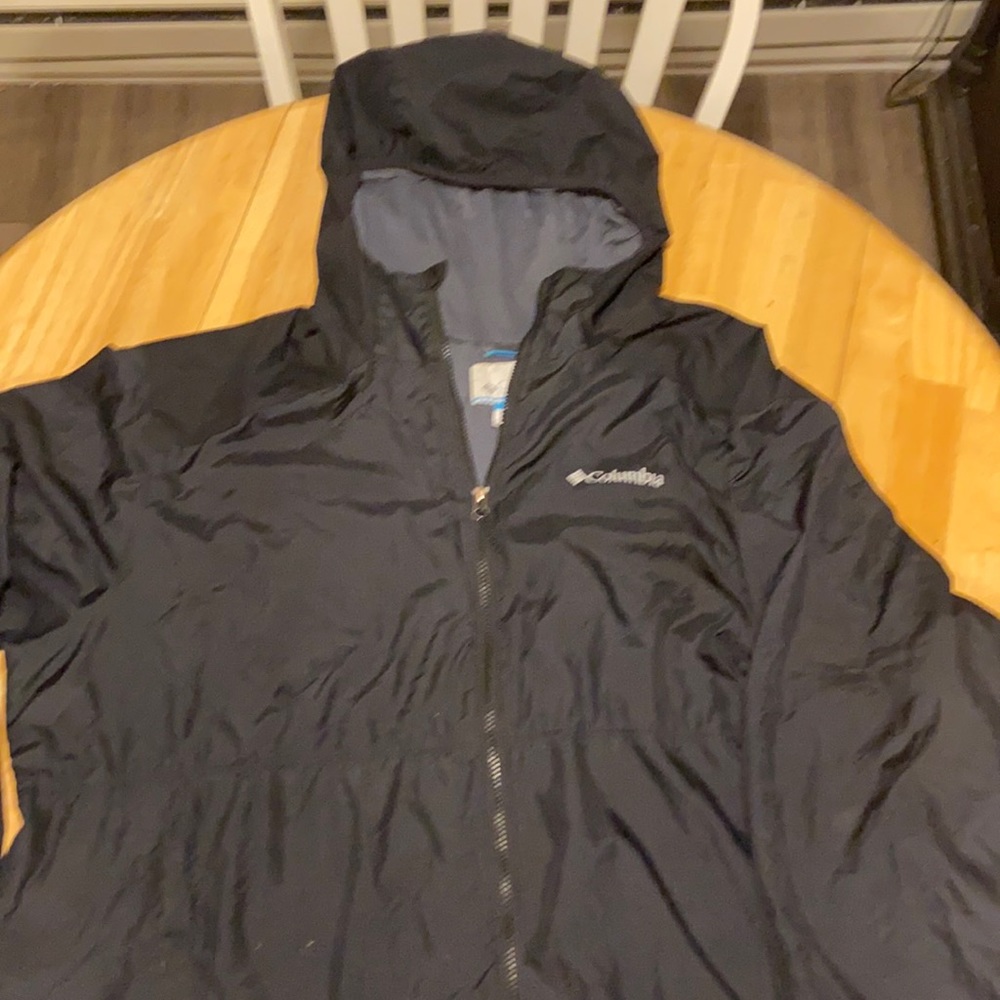 Men’s Columbia windbreaker/raincoat